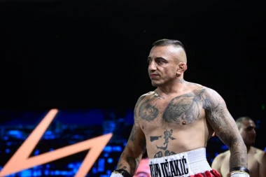 SPEKTAKL NA BFL3: Fantastični Džakić slavio u borbi večeri! (FOTO)