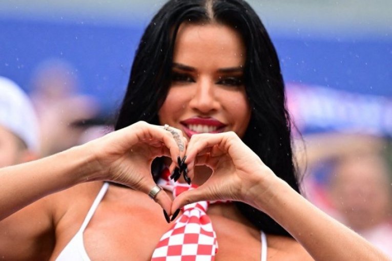 IVANA KNOL PONOVO GOLA: Vatrena Hrvatica zapalila atmosferu - jedan detalj posebno izludeo navijače! (FOTO)