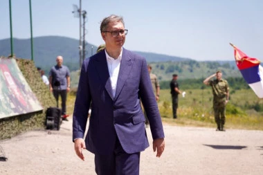"MI SAMI ČUVAMO SVOJE NEBO I SVOJU ZEMLJU"! Vučić o velikim promenama u Vojsci Srbije! (VIDEO)