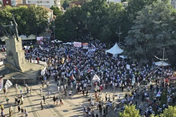 PONOVO „OTKOPANE SEKIRE“ IZMEĐU ŠTETOČINSKIH GRUPACIJA BLOKADERA I OPOZICIONIH LEŠINARA!