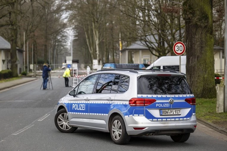 PRVI SNIMCI PUCNJAVE U CENTRU GRADA! Odjekivali pucnji, ima mrtvih – policija BLOKIRALA PODRUČJE i uputila HITAN APEL građanima! (VIDEO)