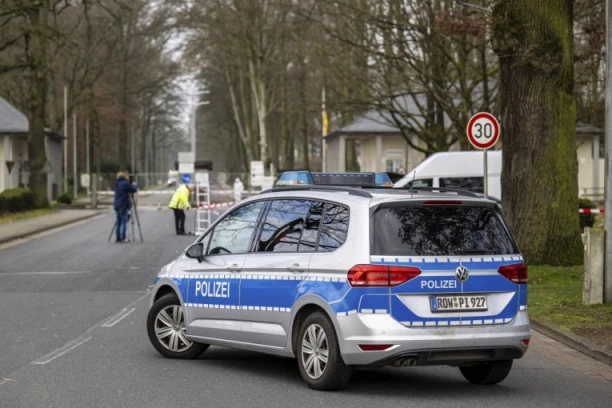 PRVI SNIMCI PUCNJAVE U CENTRU GRADA! Odjekivali pucnji, ima mrtvih – policija BLOKIRALA PODRUČJE i uputila HITAN APEL građanima! (VIDEO)