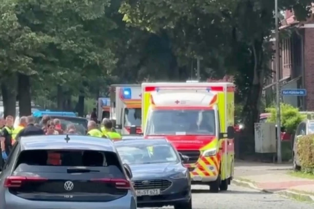 KRAJ DRAME U BANCI! Napadač uhapšen, jedan zaposleni preminuo posle uboda nožem! Policija u neverici KOGA JE PRIVELA (FOTO)