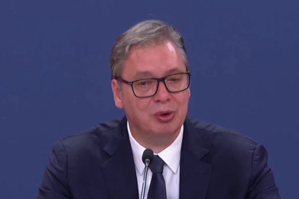 VUČIĆ OTKRIO: Evo kada bi Isplate penzija i socijalnih davanja mogle da počnu!