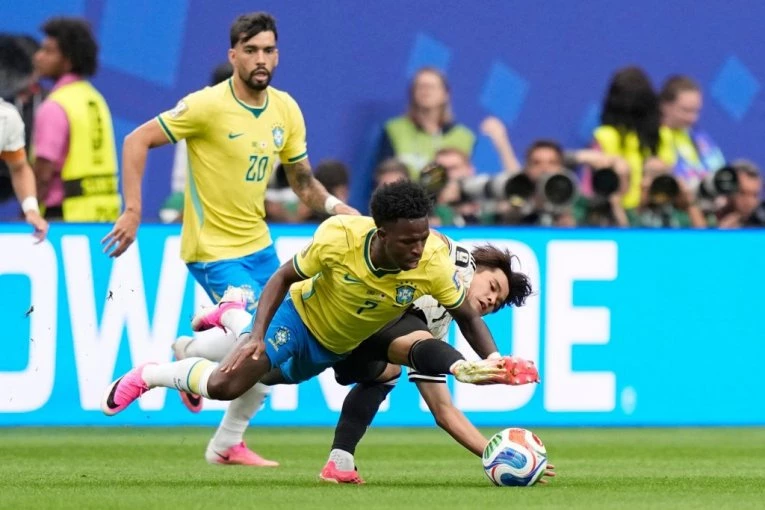 BRAZIL - JAPAN: Kakav šok, kakav gol! (VIDEO)