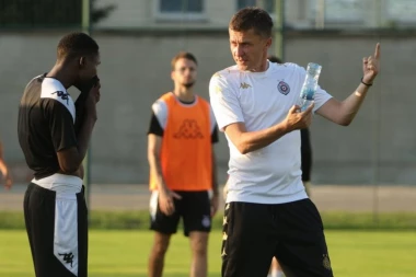 LOŠ DEBI SAŠE ILIĆA! Partizan poražen od Bugara - igra brine više od samog rezultata! (VIDEO)