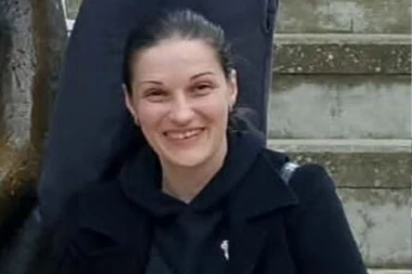 AKO VIDITE OVU ŽENU, OBAVEZNO POZOVITE POLICIJU! Upućen apel za pomoć!