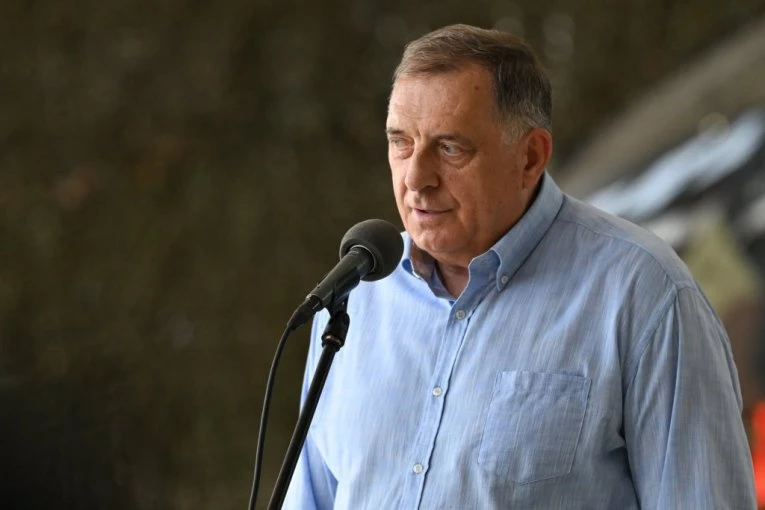 Dodik: Presuda Tačiju u Hagu je karikatura pravde