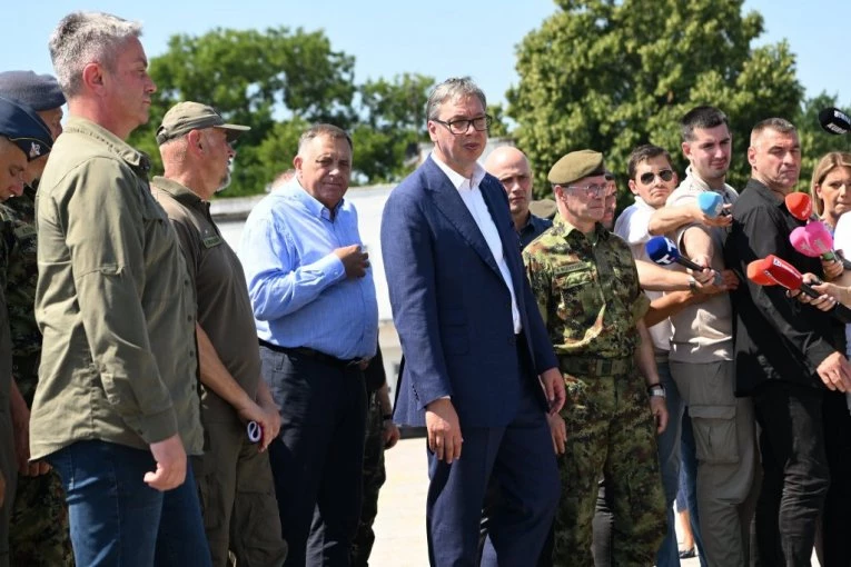 VELIKI DAN ZA NAJMLAĐE OFICIRE VOJSKE SRBIJE: Vučić sutra na svečanosti povodom njihove promocije na Banjici