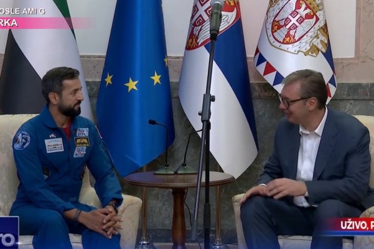 Predsednik Republike Srbije Aleksandar Vučić sastao se s ministrom omladine Ujedinjenih Arapskih Emirata Sultanom bin Saifom Al Nejadijem.
