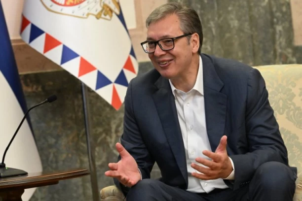 VUČIĆ SE UPRAVO OGLASIO! Važna poruka za građane u vezi sa izborima!