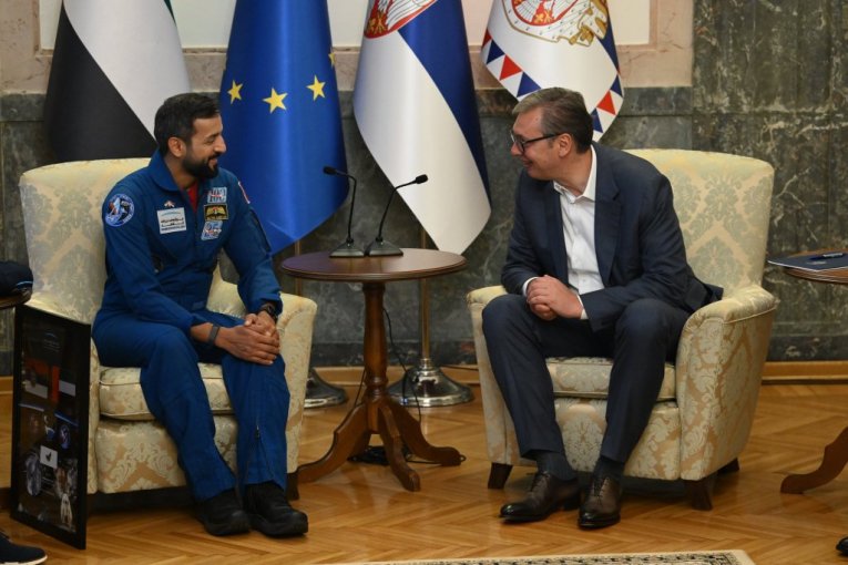 Predsednik Republike Srbije Aleksandar Vučić sastao se s ministrom omladine Ujedinjenih Arapskih Emirata Sultanom bin Saifom Al Nejadijem.