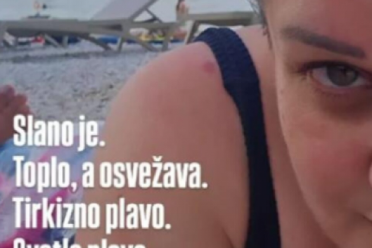 Bojana Stamenov u kupaćem