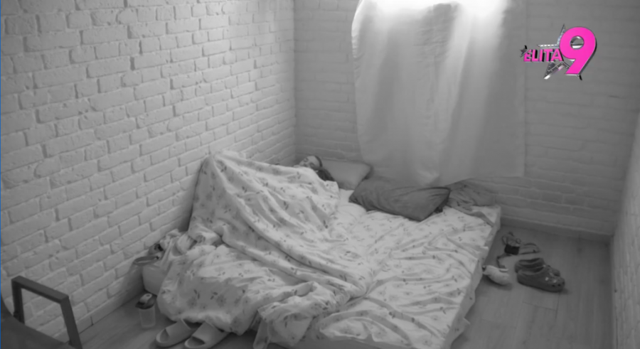 BOGINJA ZADOVOLJILA ANĐELA U IZOLACIJI: Sve puca od strasti - STANIJA NE SME DA VIDI OVO! (VIDEO)