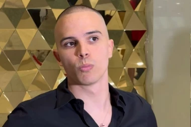 MOMENTALNO PREKINUT VOJAŽEV INTERVJU! Novinar postavio pitanje, pa dobio OVAKVU REAKCIJU! (VIDEO)