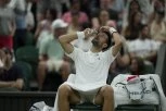 EVO KAD IGRAJU NOVAK ĐOKOVIĆ - ARTUR RINDERKNEŠ! Nole i Siner gledaju i ne veruju