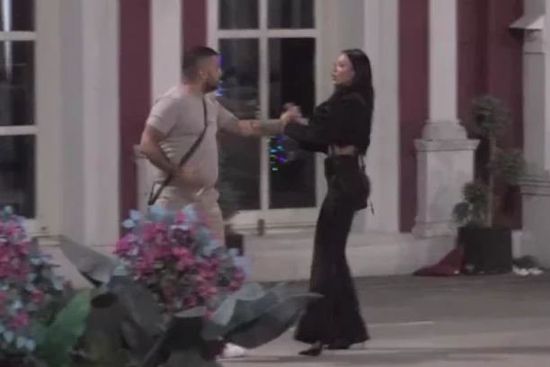 VRHUNAC BESNILA MAJE MARINKOVIĆ: Saznala za Asmina i Sofiju, obezbeđenje hitno moralo da reaguje! PREKID PROGRAMA! (VIDEO)