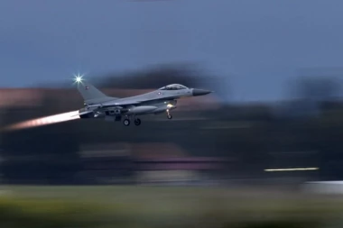 UZBUNA U POLJSKOJ! NATO HITNO digao lovce nakon ŽESTOKOG ruskog napada na Ukrajinu!