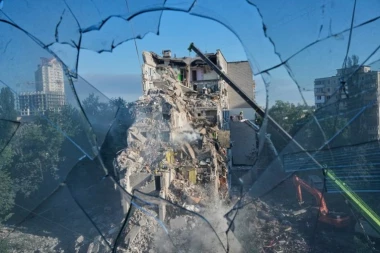 RUSI NAPALI PRELAZ KA RUMUNIJI! Pogođena luka i energetska infrastruktura, saobraćaj preko granice OBUSTAVLJEN!