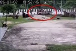 DEVETORO MRTVIH, 13 HOSPITALIZOVANIH! Dečak (11) kamionetom naleteo na grupu hodočasnika! (UZNEMIRUJUĆI VIDEO)