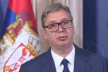 ŠTA GOD DA KAŽETE U OVOM TRENUTKU SVE JE VIŠAK I SVE JE NEDOVOLJNO! Vučić uručuje orden porodici posthumno odlikovanog podoficira Vojske Srbije (VIDEO)