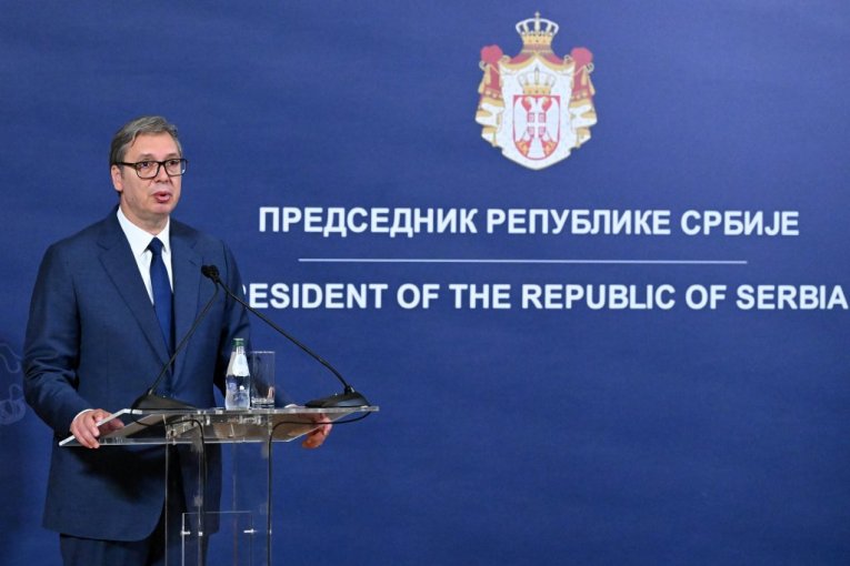 VUČIĆ ODGOVORIO NA SRAMNU ODLUKU CRNE GORE: Najveći broj ljudi govori srpskim jezikom, to nije službeni jezik - to govori o antisrpskoj prirodi režima! (VIDEO)