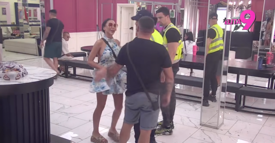MAJA MARINKOVIĆ TUKLA ASMINA: Sačekala reklame da ga unakazi - OBEZBEĐENJE IH PRATI NON-STOP! (VIDEO)
