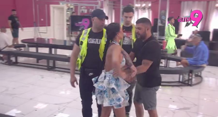 MAJA MARINKOVIĆ TUKLA ASMINA: Sačekala reklame da ga unakazi - OBEZBEĐENJE IH PRATI NON-STOP! (VIDEO)