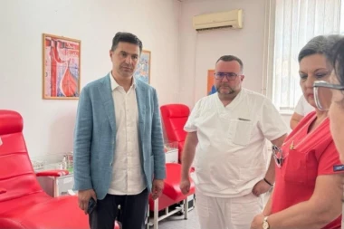 NIŠ HITNO REAGOVAO NA APEL DEČIJIH KLINIKA  U BEOGRADU! Lazarević i Pavlović: "Krv za našu decu je naša moralna obaveza"! (FOTO)