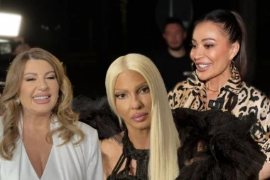 JELENA KARLEUŠA URNISALA CECU I VIKI: Raskrinkala šta su Svetlana i Violeta radile u "Zvezdama Granda" (VIDEO)
