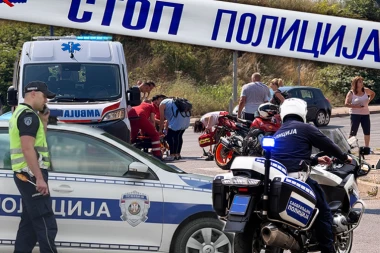 IMA MRTVIH KOD SENTE! Muškarac se automobilom zakucao u pun KOMBI LJUDI!