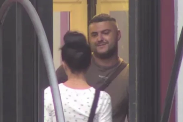 ŠOK-BOMBA U ELITI! Palo POMIRENJE Stanije i Asmina?! Skrivena kamera UHVATILA VRUĆI SNIMAK, Maja ovo NIKADA ne sme da vidi!