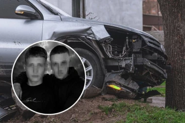 OVO SU TINEJDŽERI KOJI SU POGINULI U BANJI KOVILJAČI! Golfom se zakucali u drvo, vozilo se obmotalo oko stabla! (FOTO)