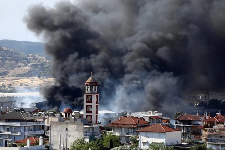 APEL ZA SRPSKE DRŽAVLJANE U GRČKOJ! Požar na Kasandri se ne smiruje - ovo su najbolje saveti!