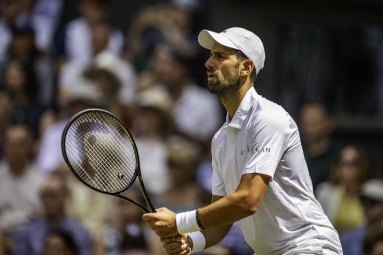 FEDERER MOŽE SAMO DA MU SE POKLONI! Đoković oborio nestvaran rekord, ovo će biti teško nadmašiti!