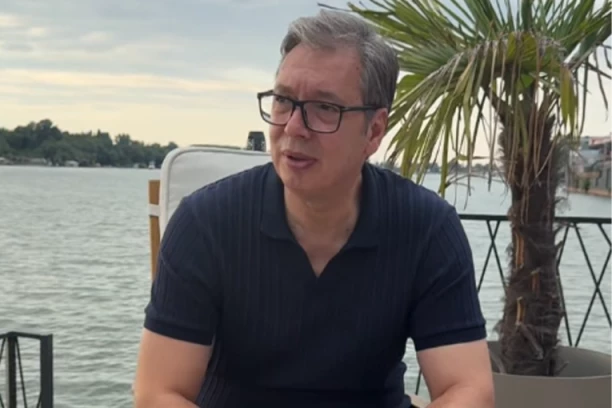 VUČIĆ NA VELIKIM MUKAMA! Evo odakle se javio i dao narodu veliko obećanje! (VIDEO)
