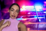 UHAPŠENA POZNATA RIJALITI UČESNICA! Demolirala kafić, policija hitno dojurila na lice mesta, snimak UZNEMIRIO javnost!