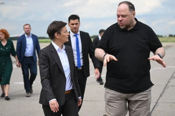 "DOBRO DOŠAO U SRBIJU, DRAGI PRIJATELJU"! Brnabić dočekala predsednika Vrhovne rade Ukrajine! (FOTO)