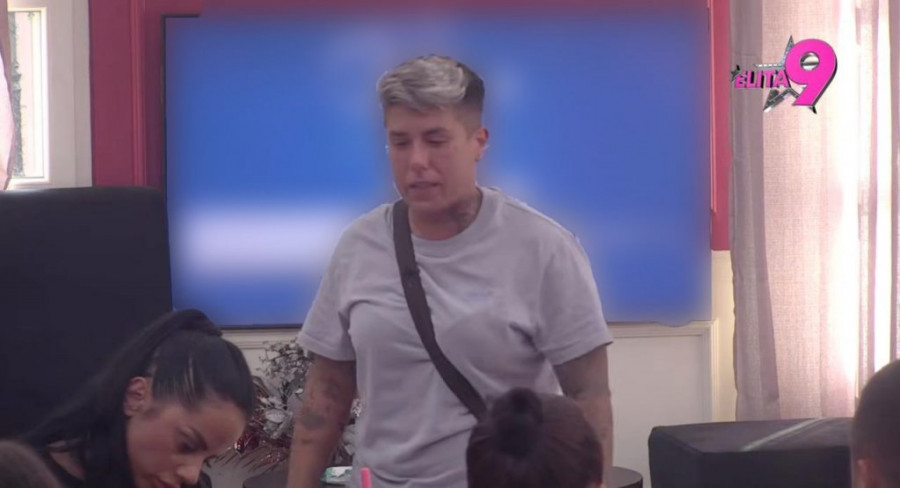 LJUDI, ŠTA SE DEŠAVA SA MATOROM?! Rijaliti-učesnica PLAČE KAO KIŠA - Ovo ju je slomilo na KOMADE! (VIDEO)