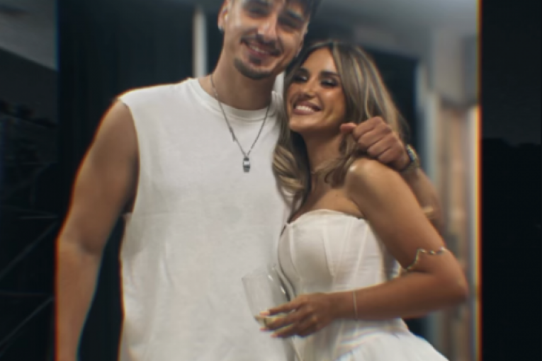 Ovo je devojka Adija Šošea