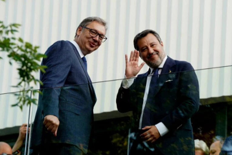 "UVEREN SAM DA ĆEMO NASTAVITI DA RAZVIJAMO PARTNERSTVO"! Vučić se oglasio nakon sastanka sa Mateom Salvinijem! (FOTO)