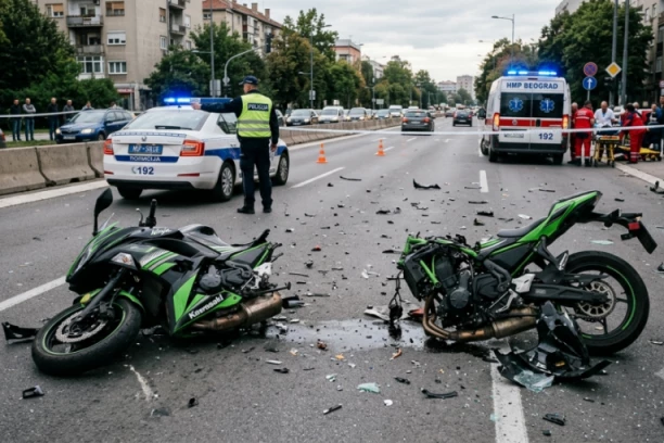 MOTOCIKL PREPOLOVLJEN, DVOJICA MALOLETNIKA TEŠKO POVREĐENA! Stravičan sudar u Novom Pazaru! (FOTO)