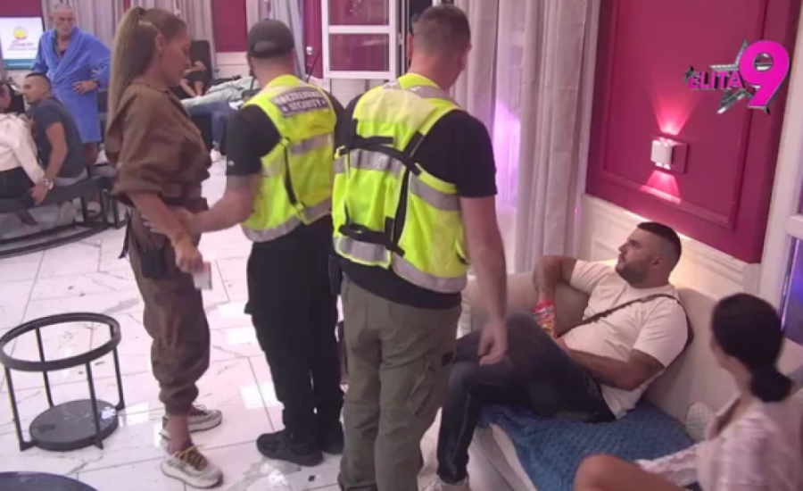 OBEZBEĐENJE HITNO IZVELO KAČAVENDU: Nasrnula na Asmina, MAFIJALA mu kao devedesetih, voditelj odmah naredio da je IZBACE!