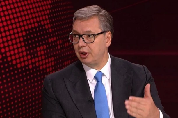 "TRAŽIMO NAČIN DA OBRADUJEMO SVE PUNOLETNE GRAĐANE!" Vučić najavio novi paket mera - IZBORI U OKTOBRU ILI NOVEMBRU!