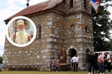 POSLE VIŠE OD TRI DECENIJE SLUŽENA PRVA ARHIJEREJSKA LITURGIJA U HRAMU SVETOG ILIJE: Sabranje koje će dugo pamtiti vlasenički kraj (FOTO)