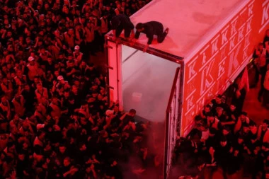 SNIMAK POTPUNO ŠOKIRAO FINCE! Pogledajte gde Iranci drže telo ubijenog Hamneija - SCENA JE NEVEROVATNA! (FOTO, VIDEO)