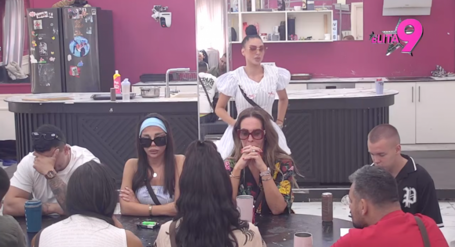 STANIJA POBESNELA! MAJA I ASMIN OVO NISU SMELI DA URADE: Nezapamćene UVREDE izrečene za crnim stolom! (VIDEO)