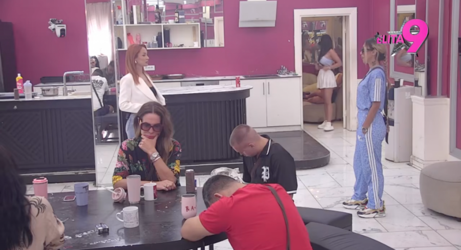 MALOJ NORI DAJU PARE U TRAMVAJU?! Voditeljka unela SKANDALOZNE informacije u "Elitu 9"  (VIDEO)