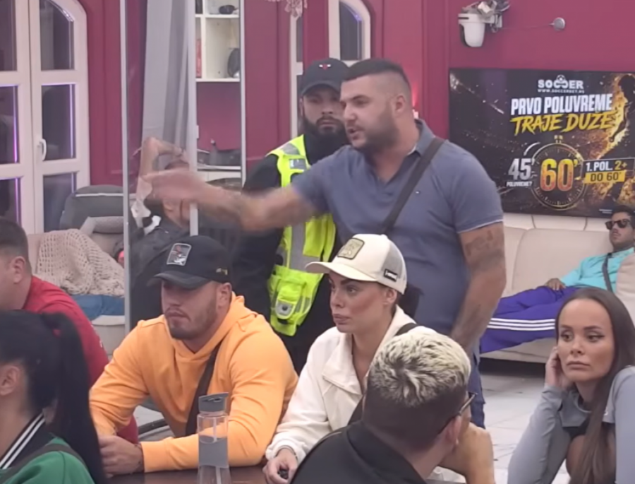 ZBOG MONSTRUOZNE SCENE ZAUSTAVLJEN PROGRAM NA PINKU! Obezbeđenje hitno dojurilo po podivljalog Asmina, nastao lom!