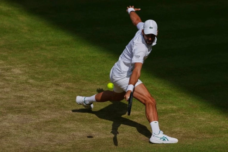 ĐOKOVIĆ - SINER: Novak bio u problemu, a onda proradio servis!